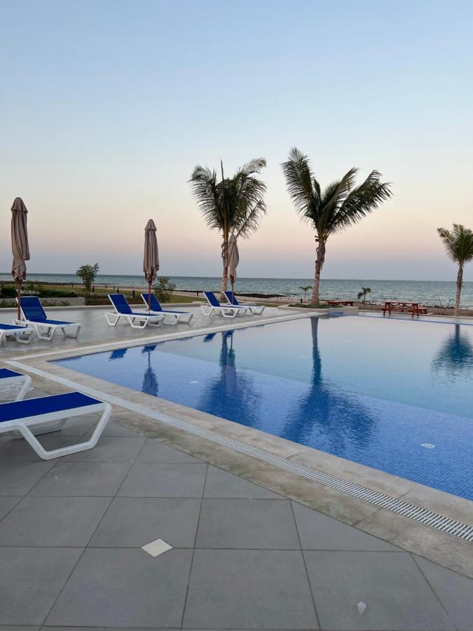 Beach Front Le Bon