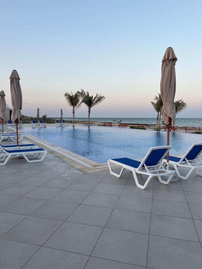 Beach Front Le Bon *